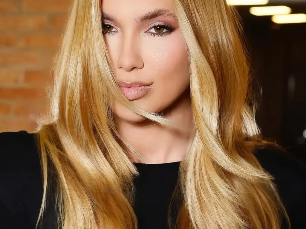 Vini Jr reage ao novo visual loiro de Virginia Fonseca