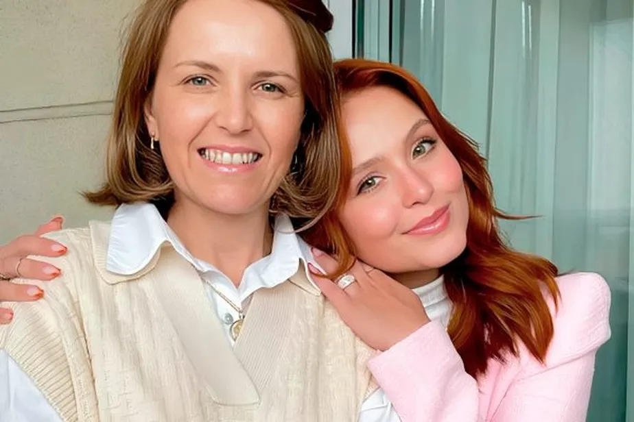 Silvana Taques e Larissa Manoela Reprodução: Instagram