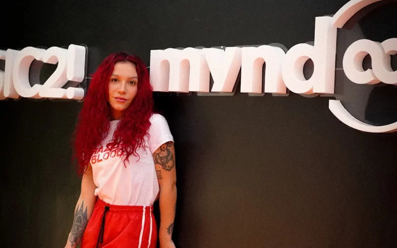 Priscilla Assina Contrato com a Mynd
