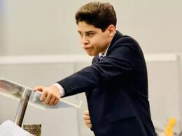 Pastor mirim Miguel de 15 anos, choca ao rasgar exames e é proibido de pregar