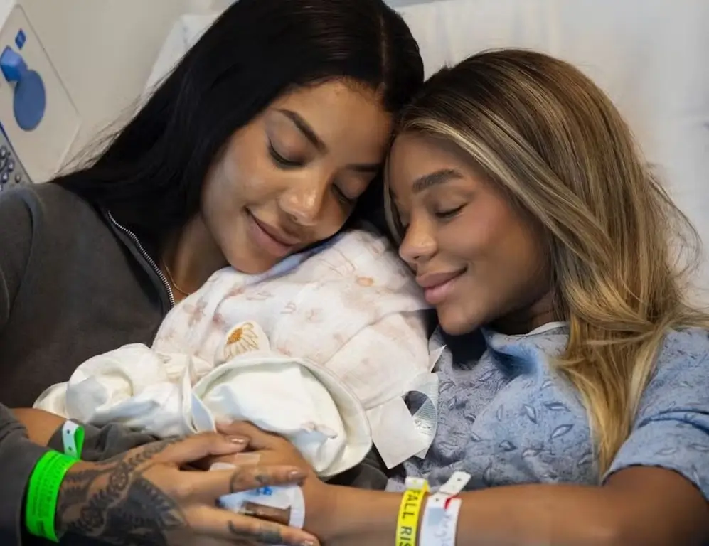 Filha de Ludmilla e Brunna Gonçalves aparece pela 1ª vez