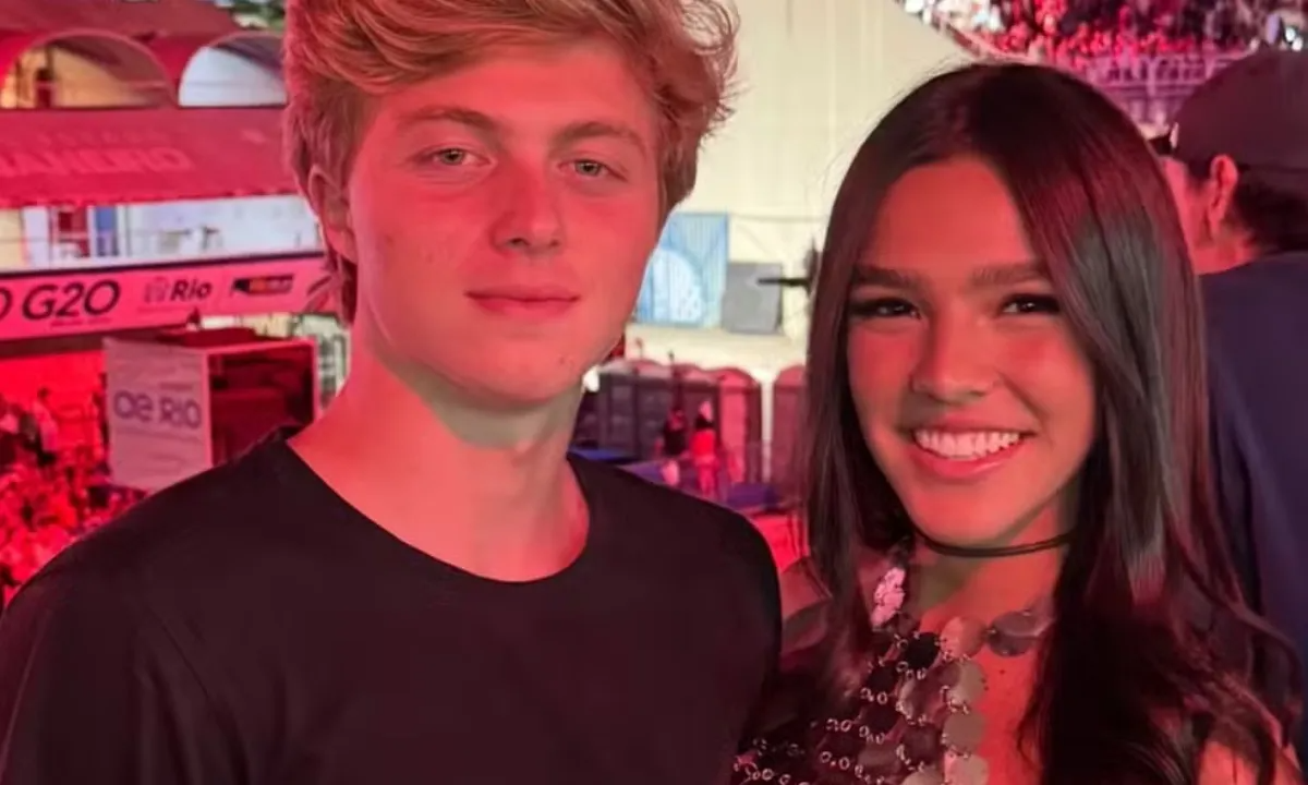 Duda e Benício protagonizam o drama teen que parou a internet