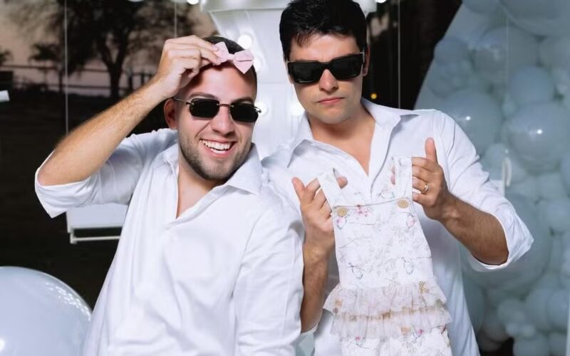 Lucas Rangel e Lucas Bley revelam sexo do bebê