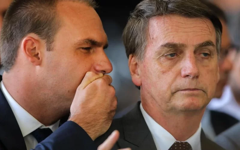 Bolsonaro pede que Eduardo feche a boca para evitar prejuízos políticos